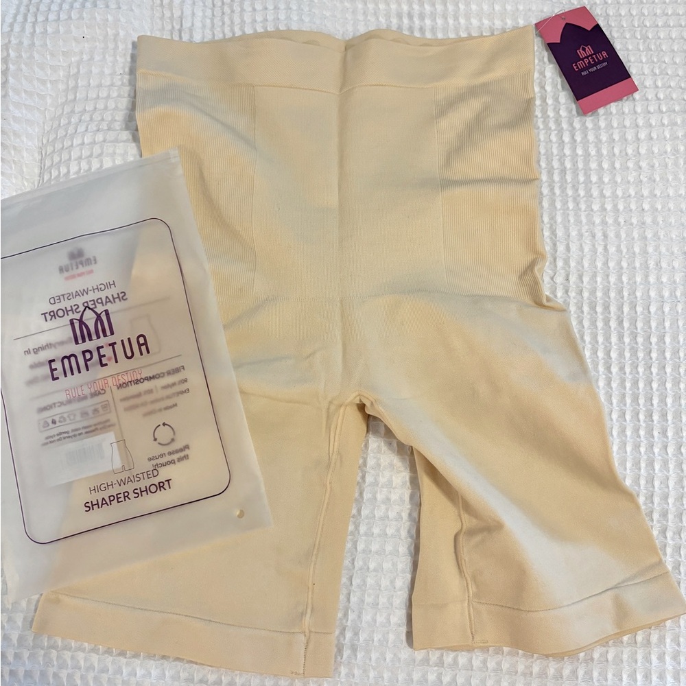 Women’s shapewear